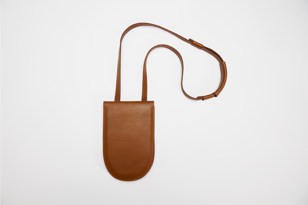 Crossbody camel